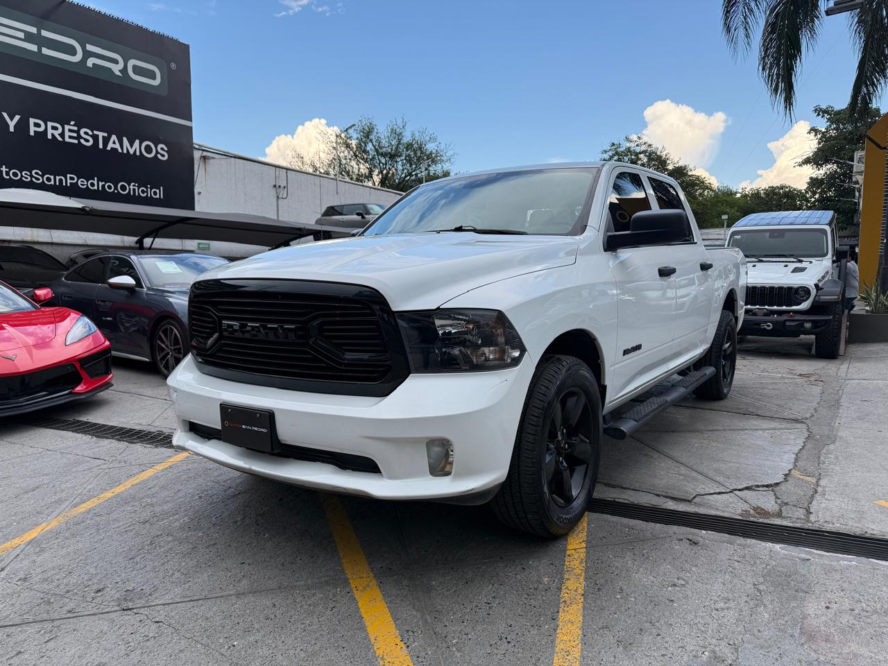 RAM 1500 CREW CAB HEMI SPORT 4X4