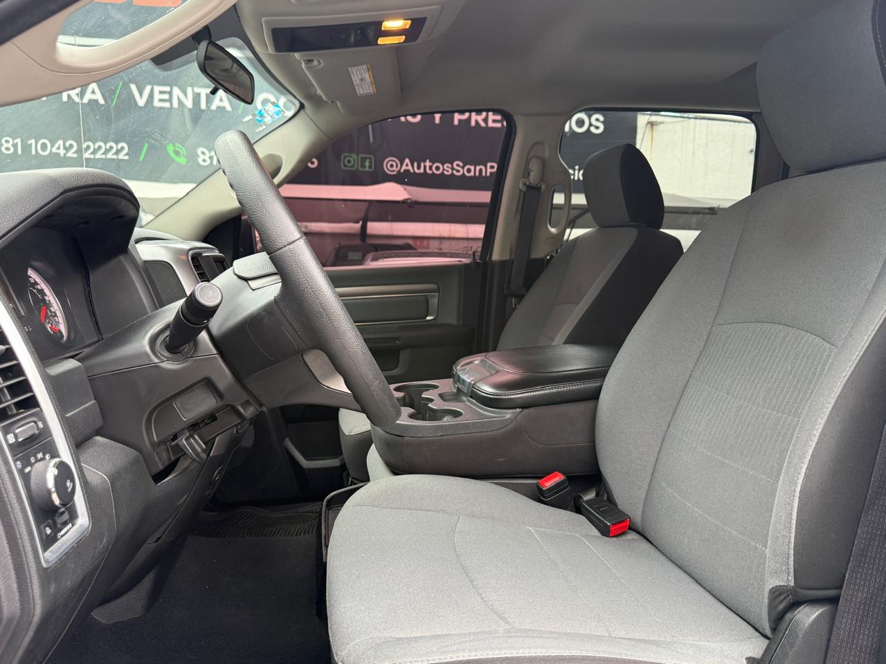 RAM 1500 CREW CAB HEMI SPORT 4X4