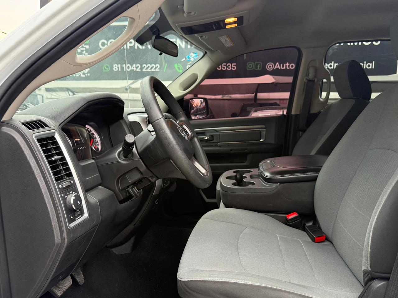 RAM 1500 CREW CAB HEMI SPORT 4X4
