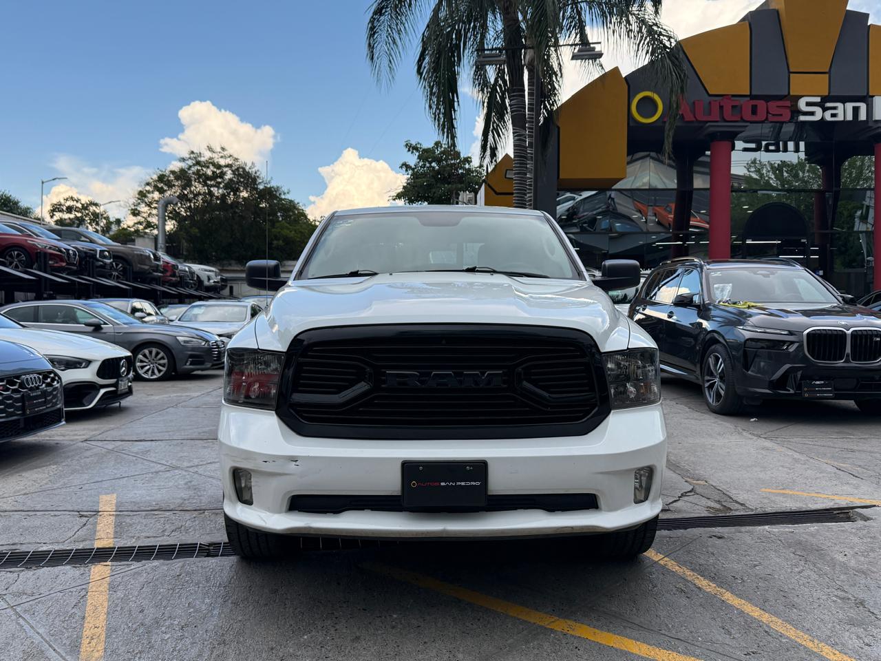 RAM 1500 CREW CAB HEMI SPORT 4X4