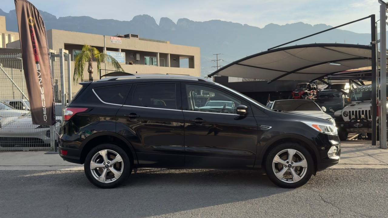 FORD ESCAPE TREND ADVANCE 2017