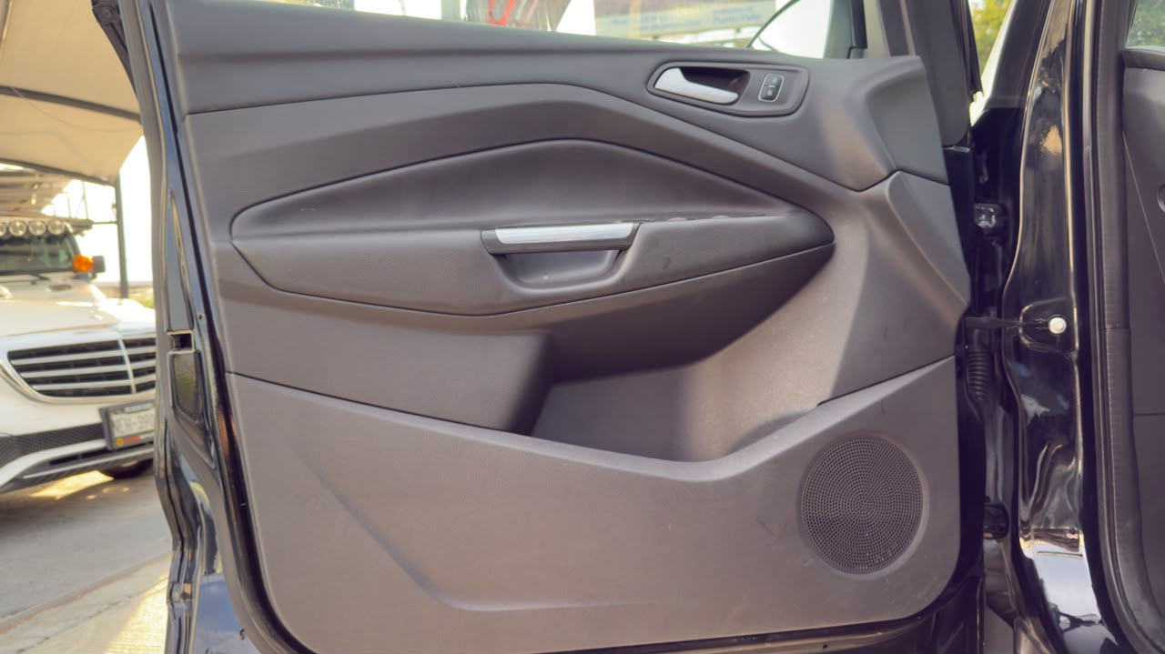 FORD ESCAPE TREND ADVANCE 2017