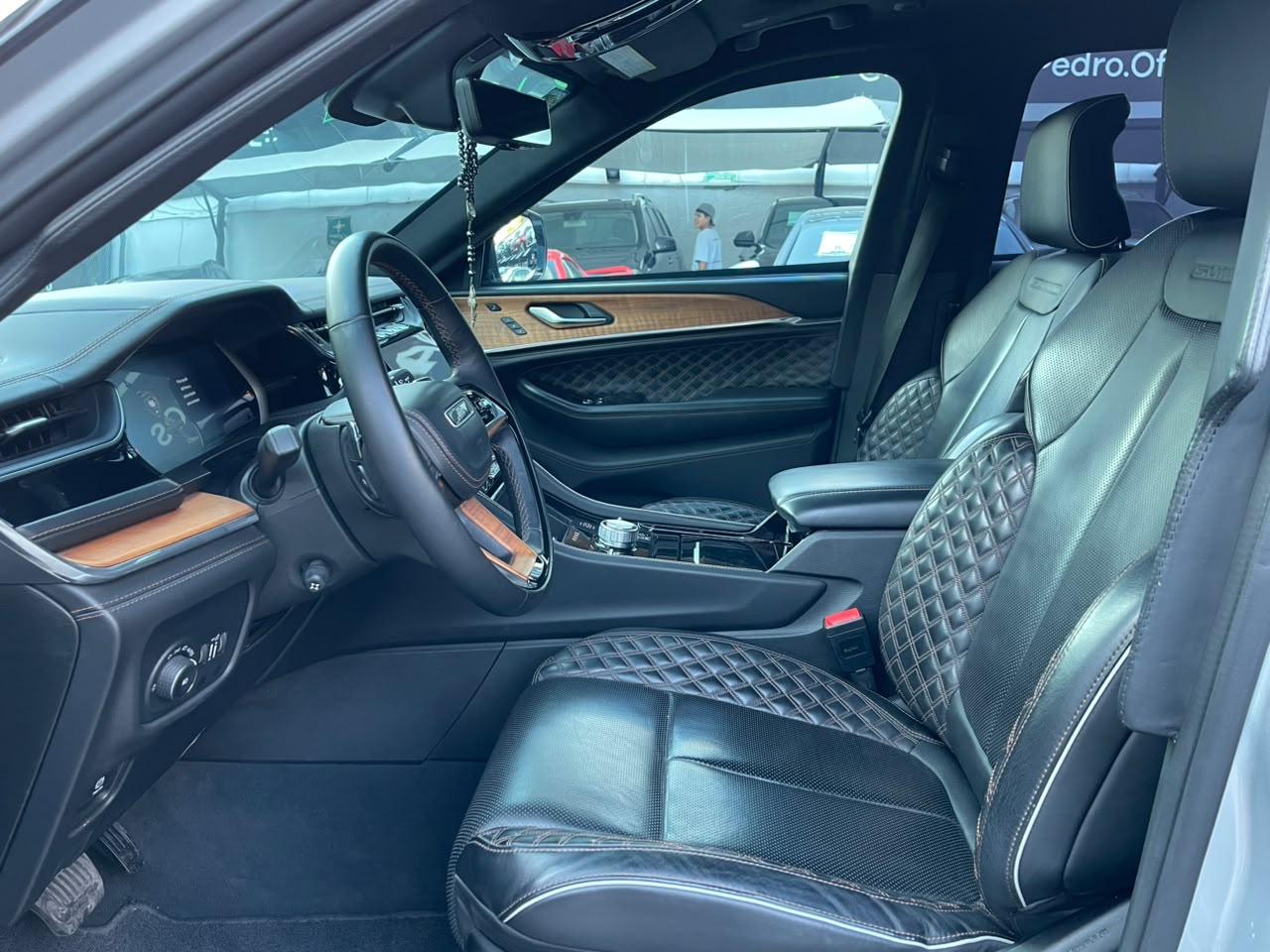 GRAND CHEROKEE SUMMIT RESERVE BLINDAJE NIVEL 5 PLUS