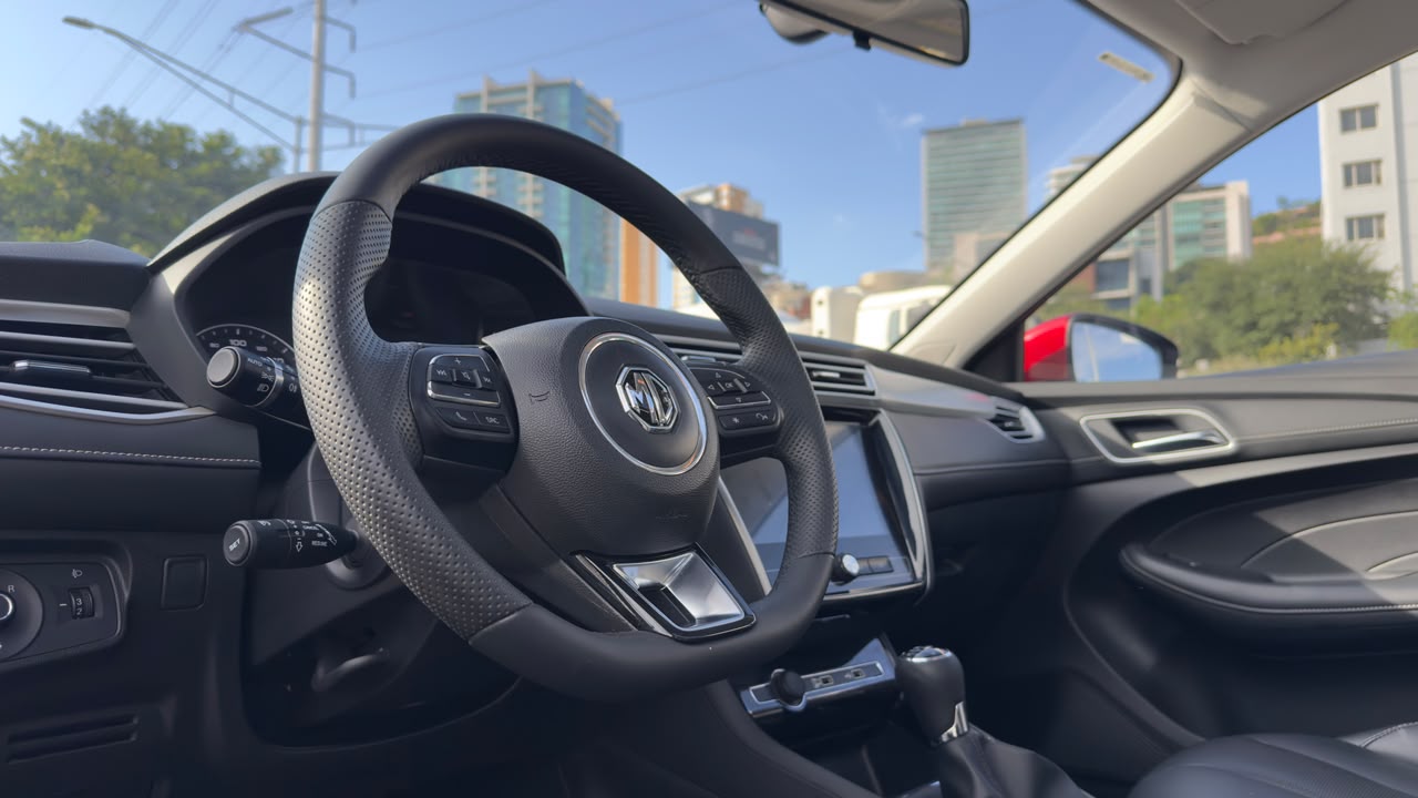 MG MG5 ELEGANCE 2024