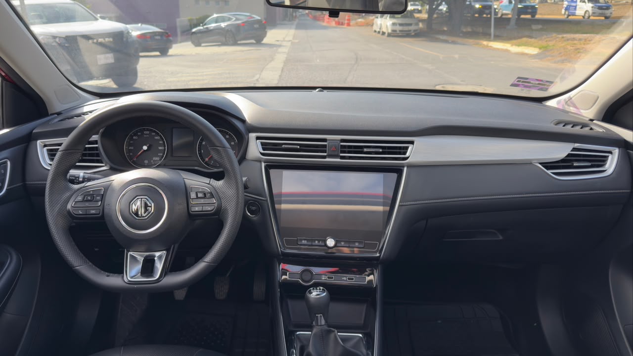 MG MG5 ELEGANCE 2024