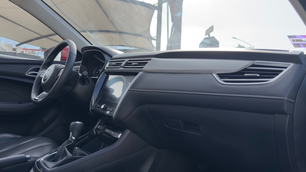 MG MG5 ELEGANCE 2024