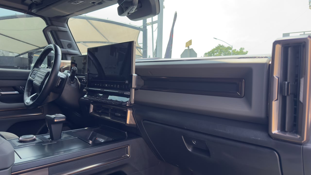 HUMMER EV PICKUP 2025