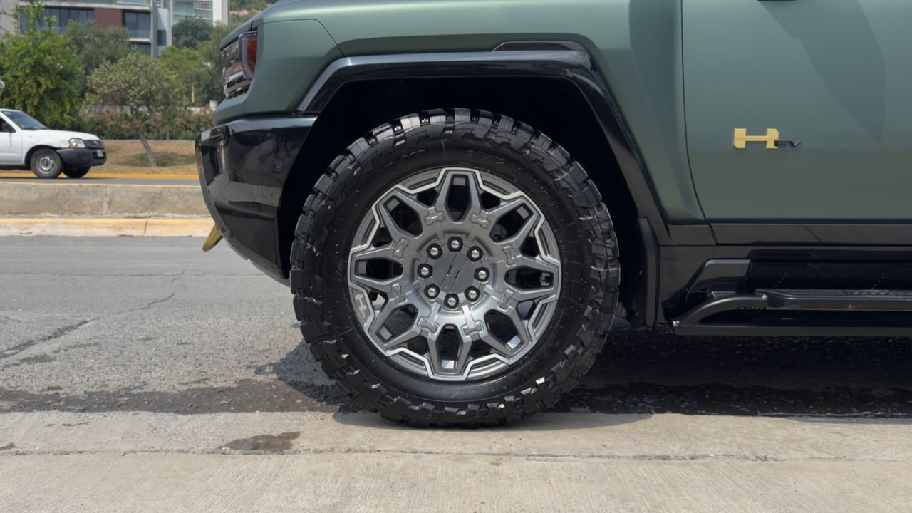 HUMMER EV PICKUP 2025
