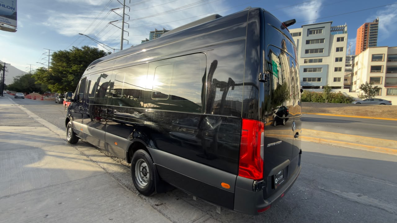 MERCEDES BENZ SPRINTER VAN PASAJE 517 X LARGA 2024