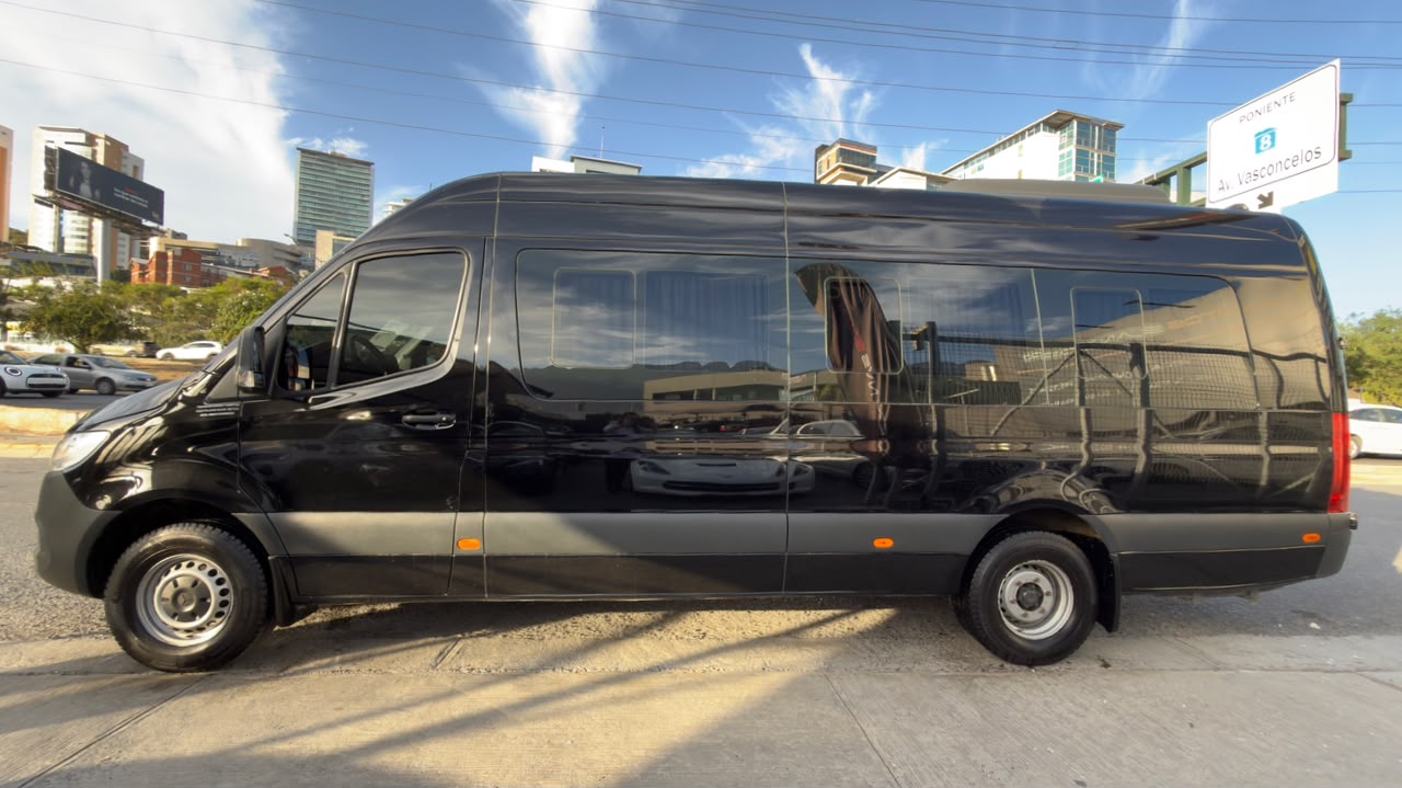 MERCEDES BENZ SPRINTER VAN PASAJE 517 X LARGA 2024