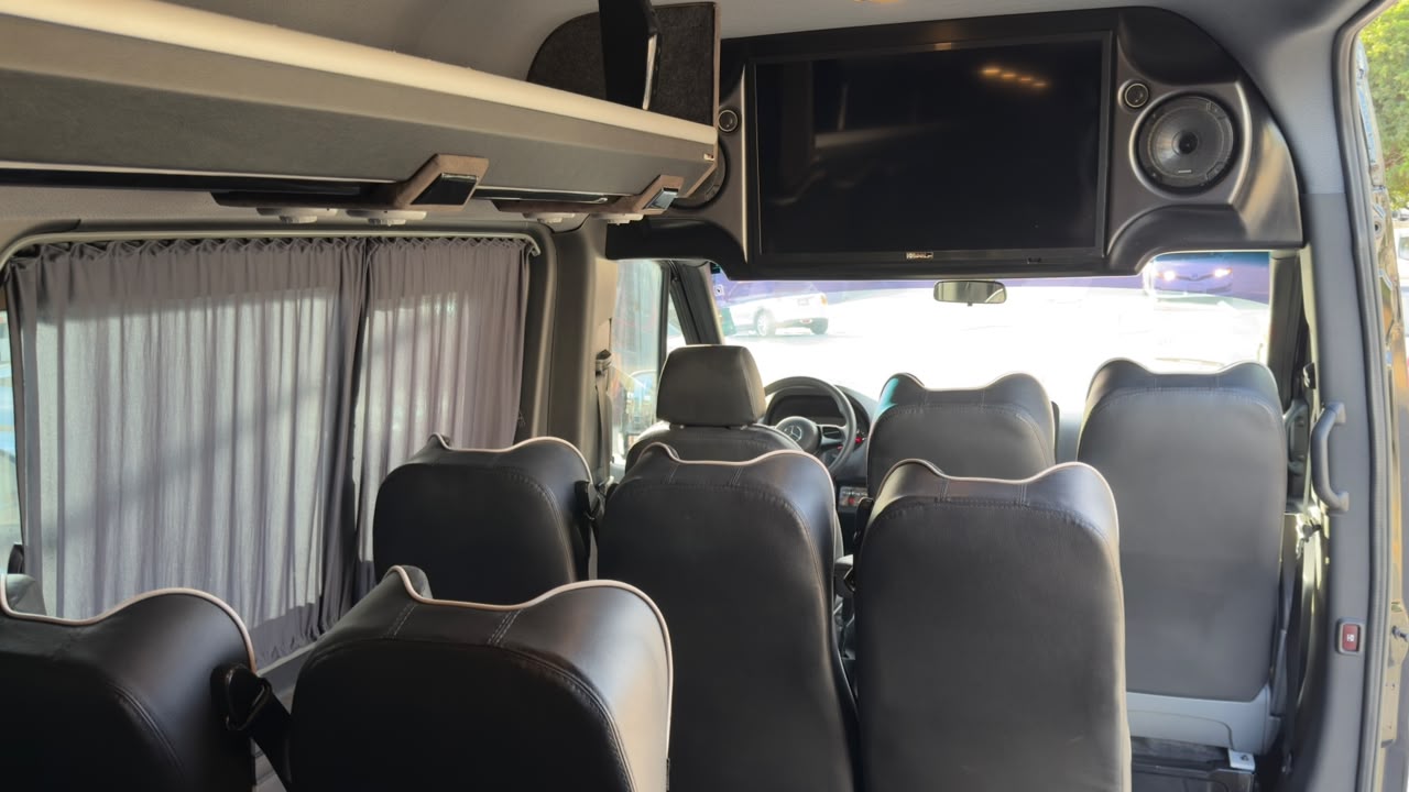 MERCEDES BENZ SPRINTER VAN PASAJE 517 X LARGA 2024