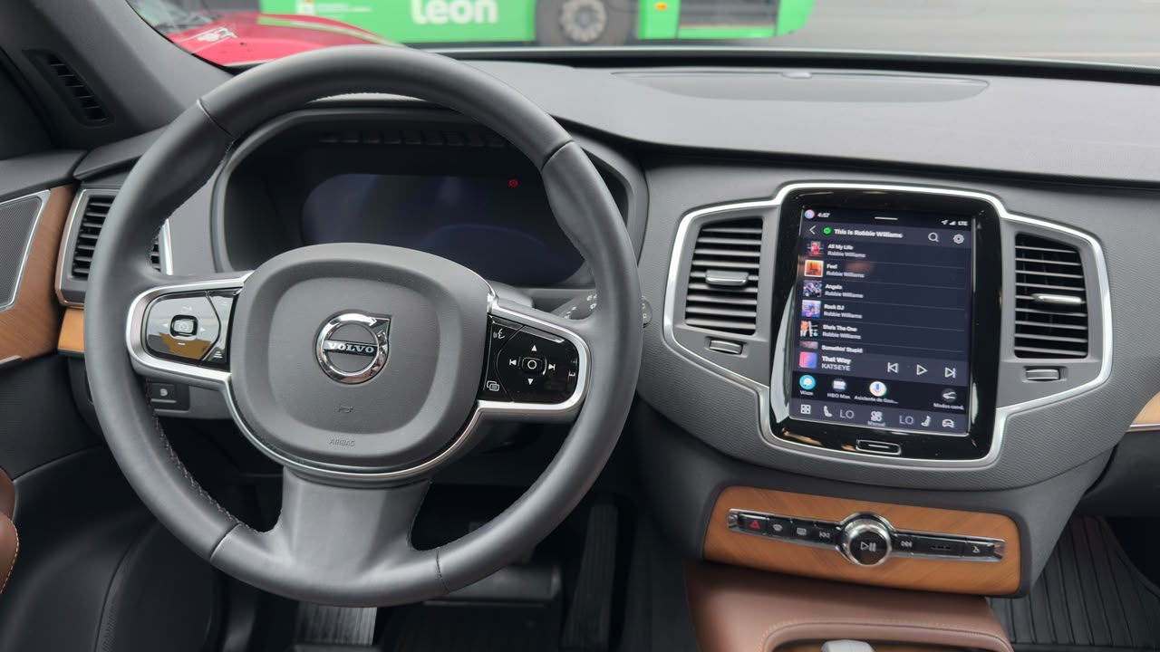 VOLVO XC90 RECHARGE PLUS PHEV 2025