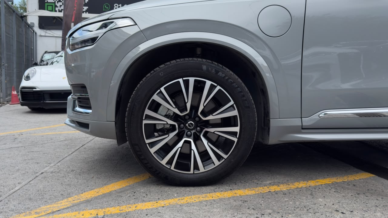 VOLVO XC90 RECHARGE PLUS PHEV 2025