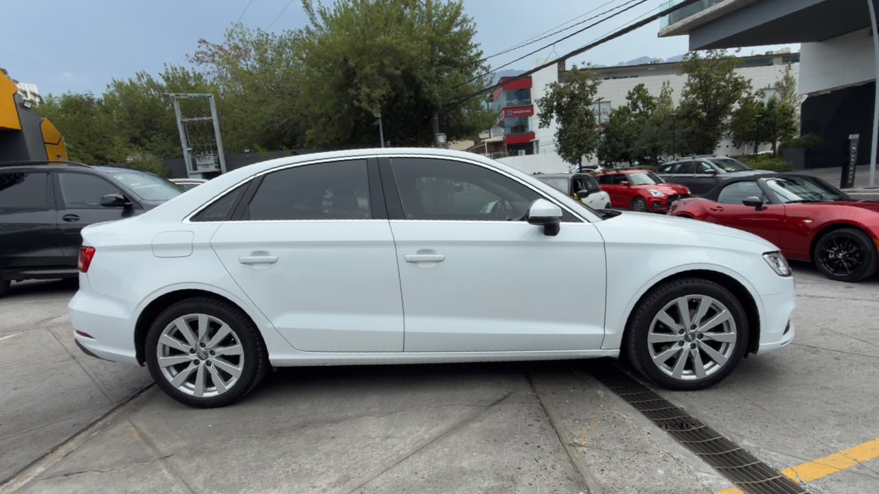 AUDI A3 SELECT 2018
