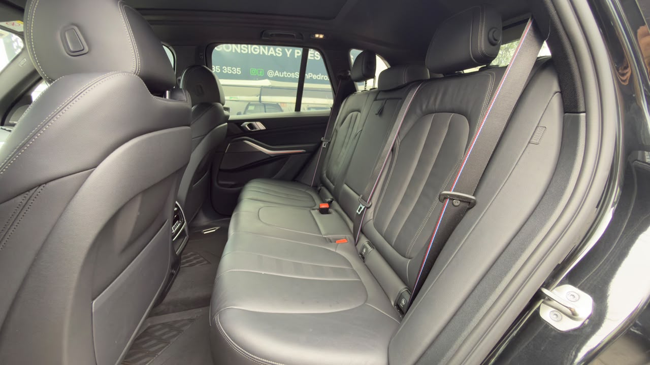 BMW X5 M50 2022