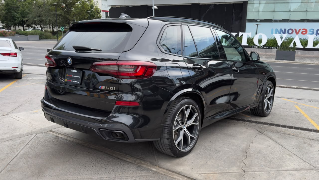 BMW X5 M50 2022