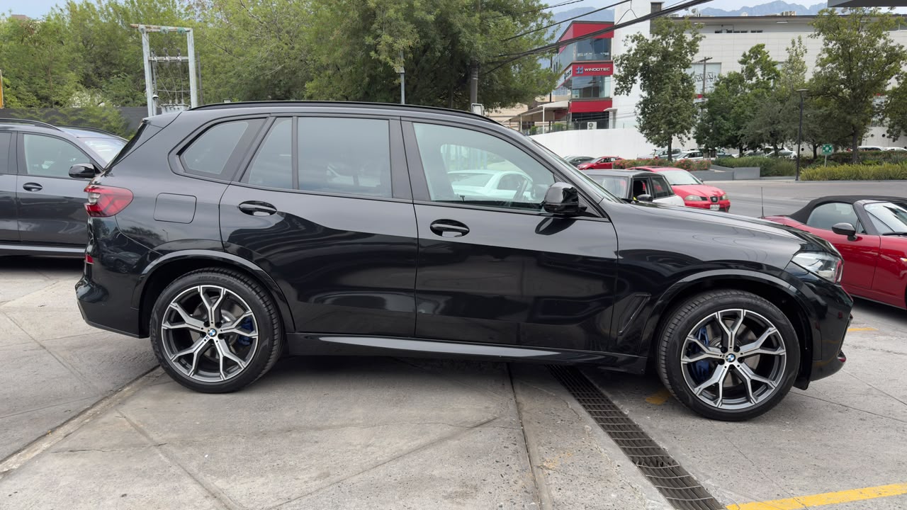 BMW X5 M50 2022