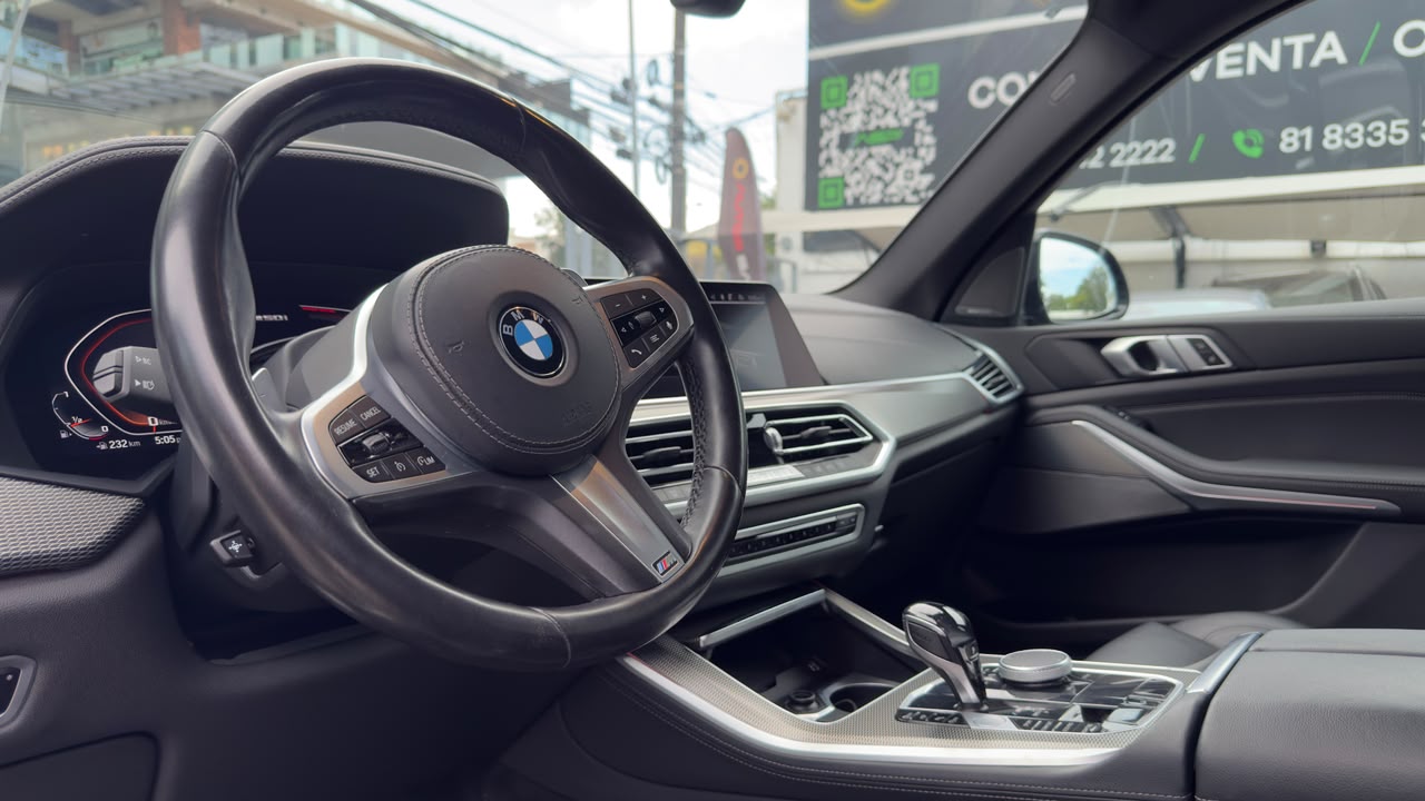 BMW X5 M50 2022