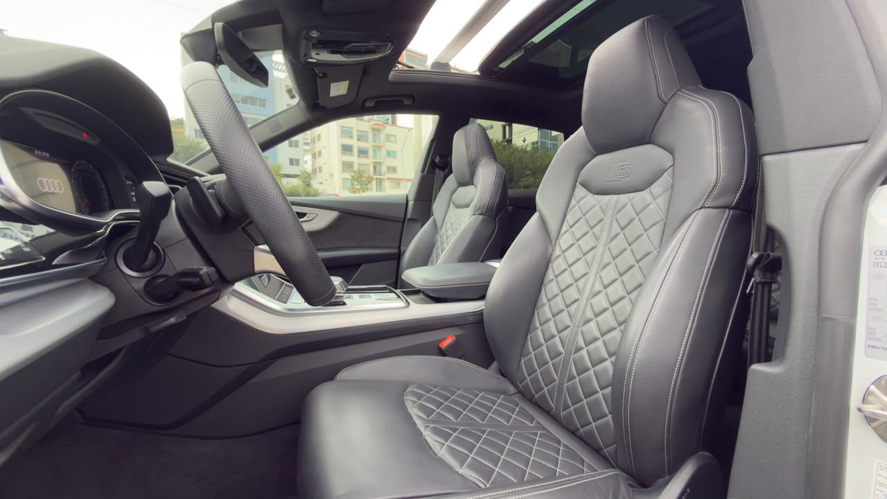 AUDI Q8 2022
