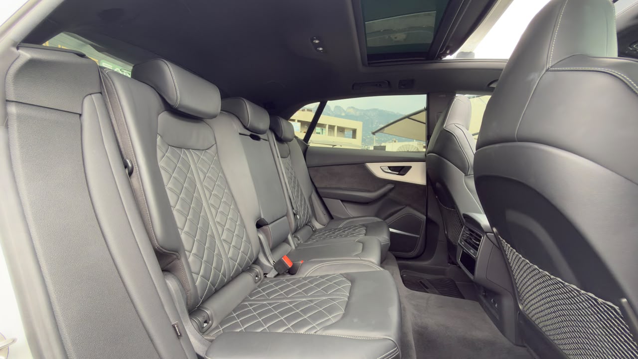 AUDI Q8 2022