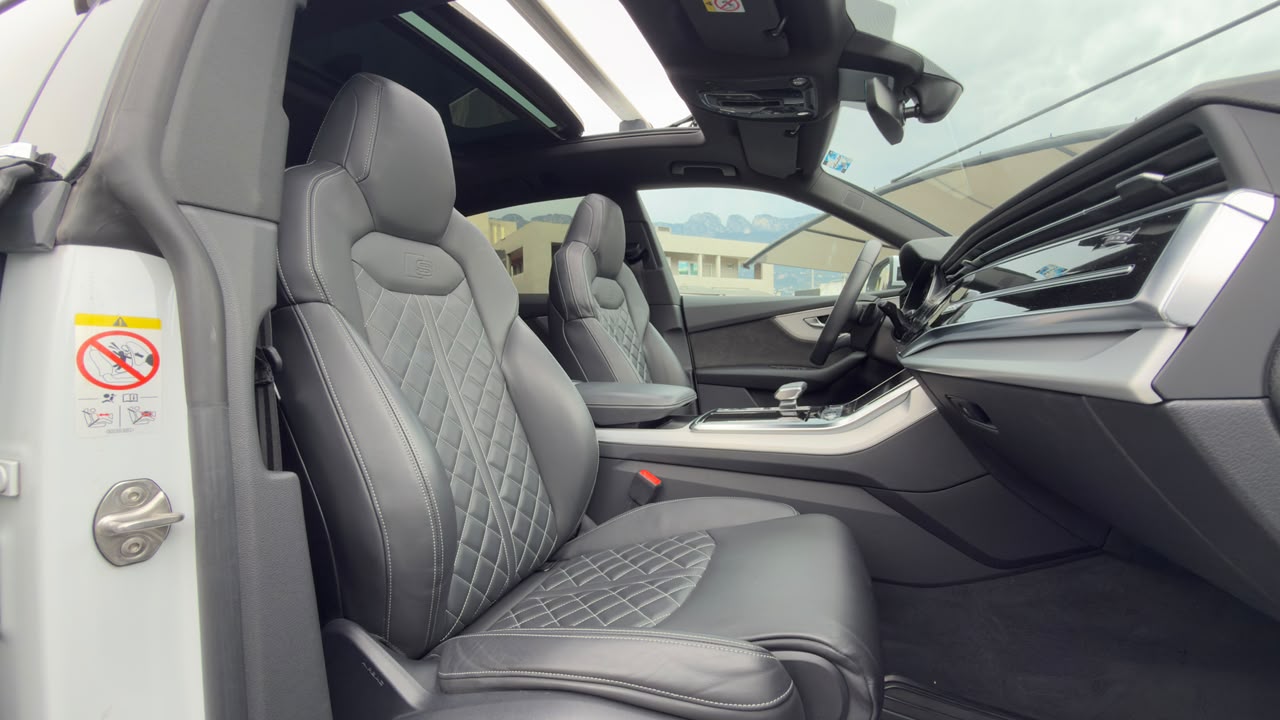 AUDI Q8 2022