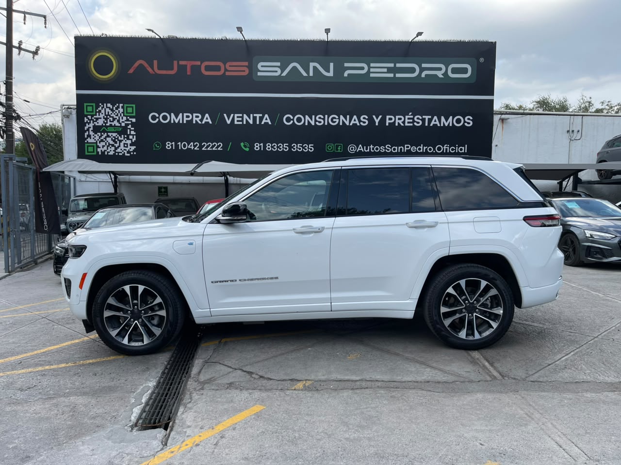 GRAND CHEROKEE OVERLAND I4 PHEV 4XE