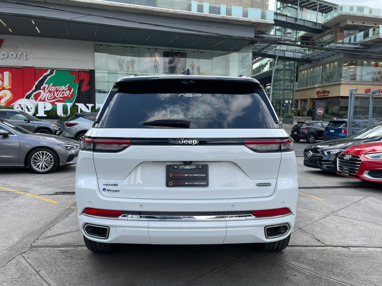 GRAND CHEROKEE OVERLAND I4 PHEV 4XE