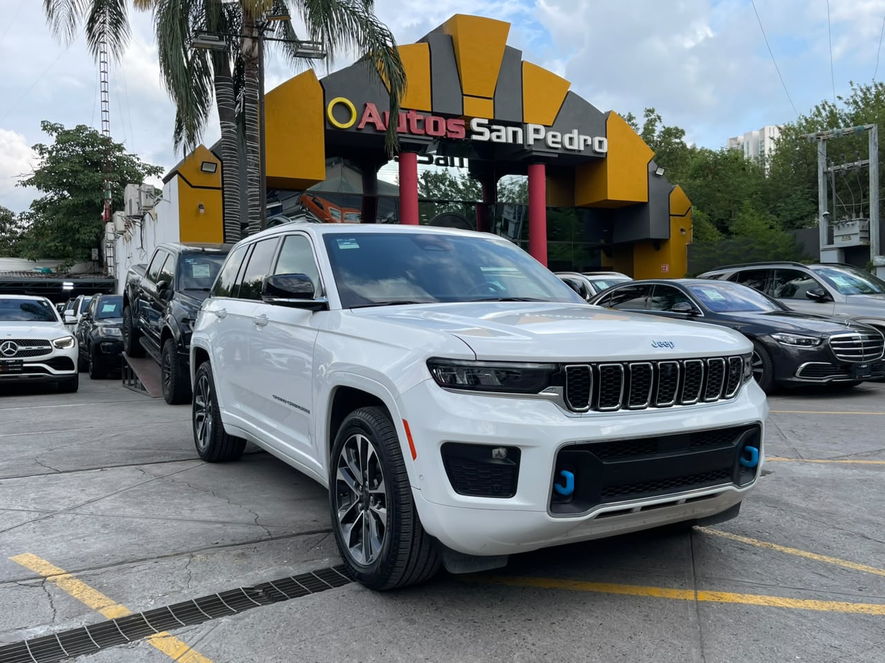 GRAND CHEROKEE OVERLAND I4 PHEV 4XE