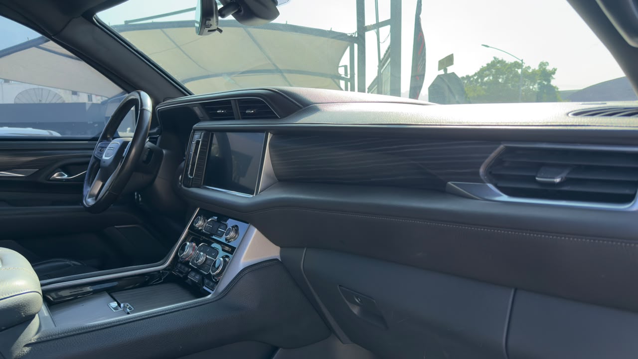 GMC YUKON DENALI PAQ A BLINDAJE NIVEL 5 PLUS PROTELIFE 2021