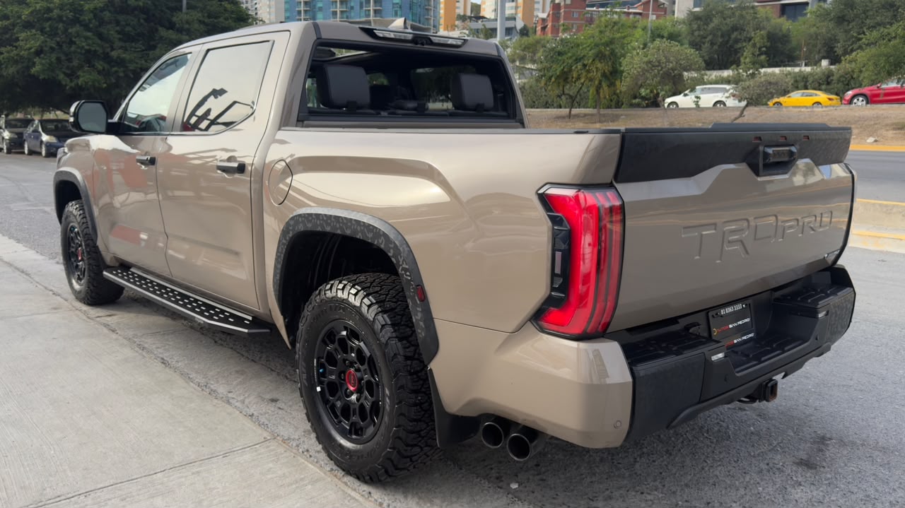 TOYOTA TUNDRA TRD PRO HIBRIDA 2025