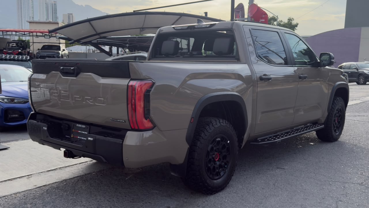 TOYOTA TUNDRA TRD PRO HIBRIDA 2025