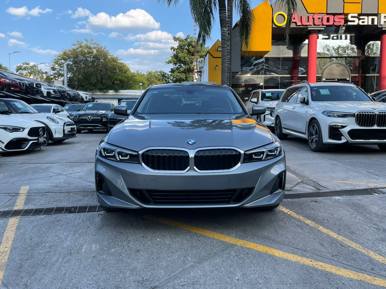 320 i