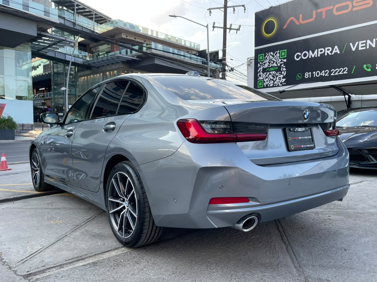 320 i