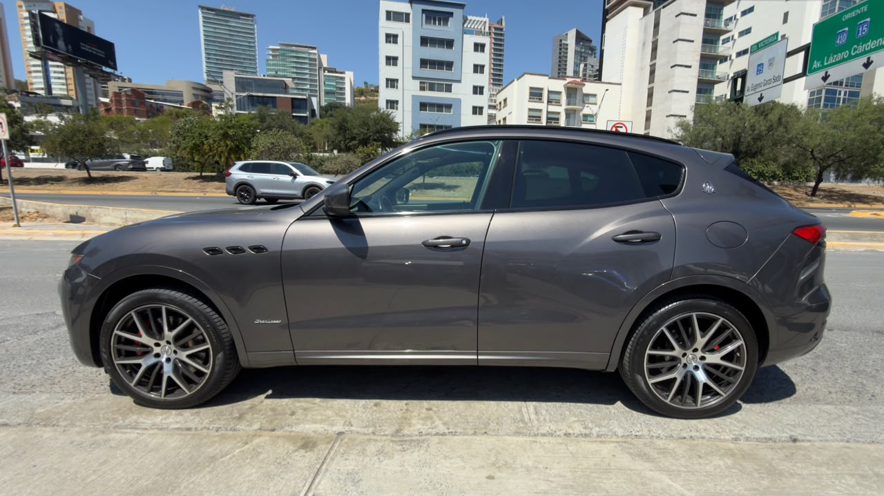 MASERATI LEVANTE 3.0 GRAN LUSSO 2020