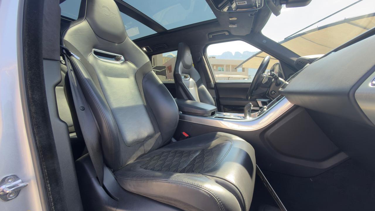 LAND ROVER RANGE ROVER SVR 2019