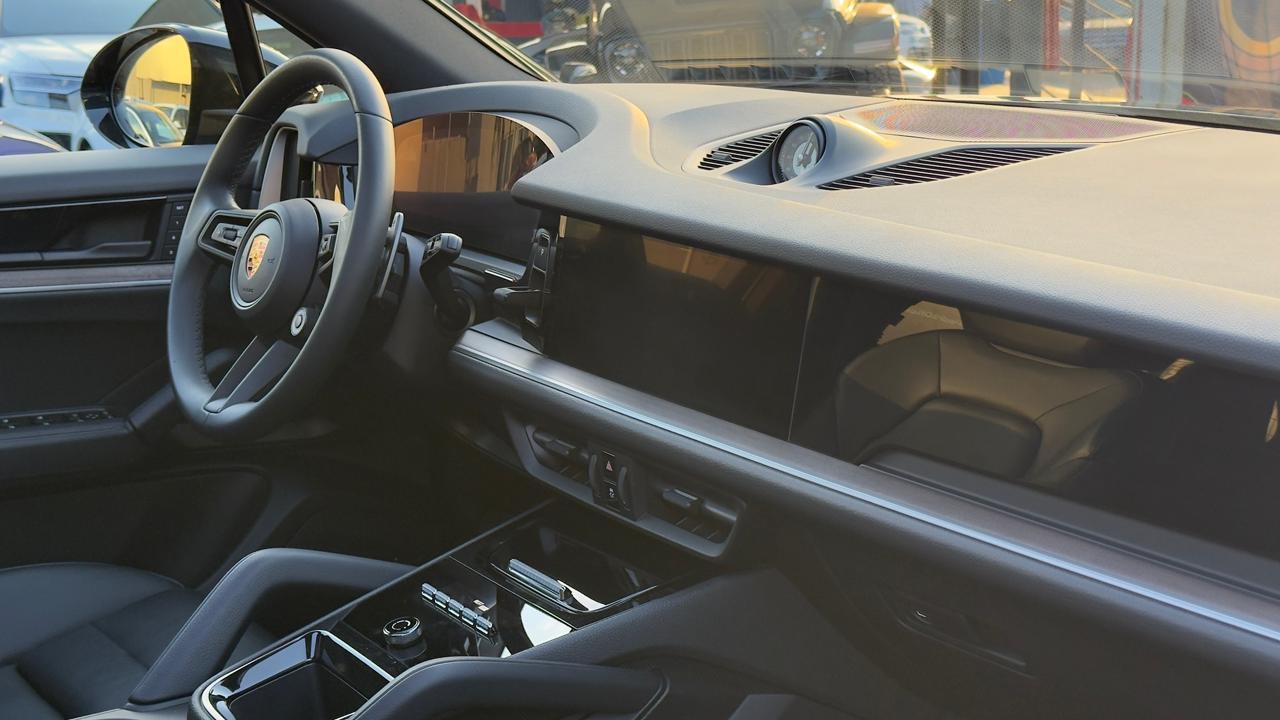 PORSCHE CAYENNE V6 2024
