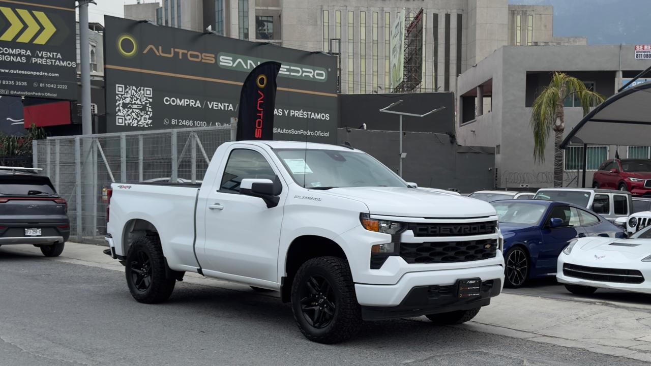 CHEVROLET SILVERADO CAB REGULAR 4X4 V8 2023