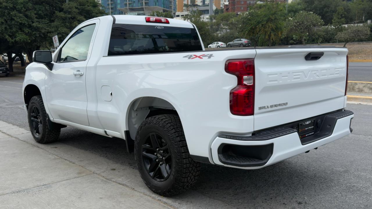 CHEVROLET SILVERADO CAB REGULAR 4X4 V8 2023