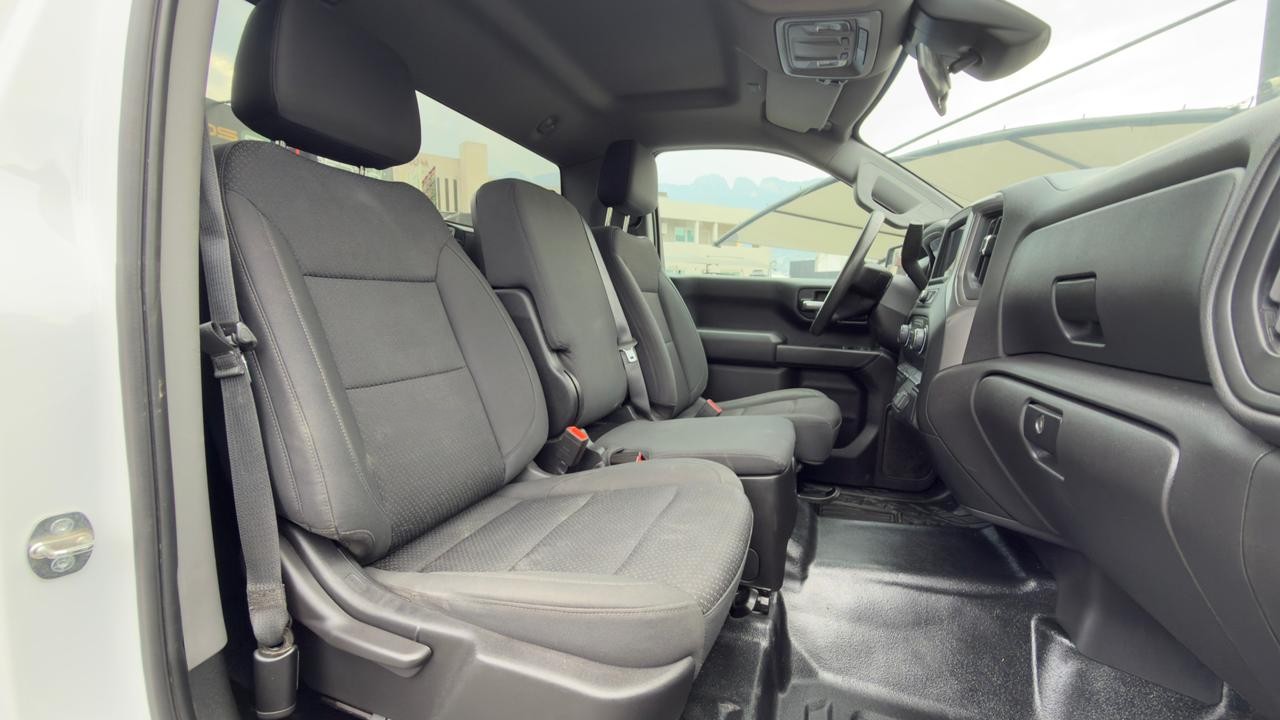 CHEVROLET SILVERADO CAB REGULAR 4X4 V8 2023