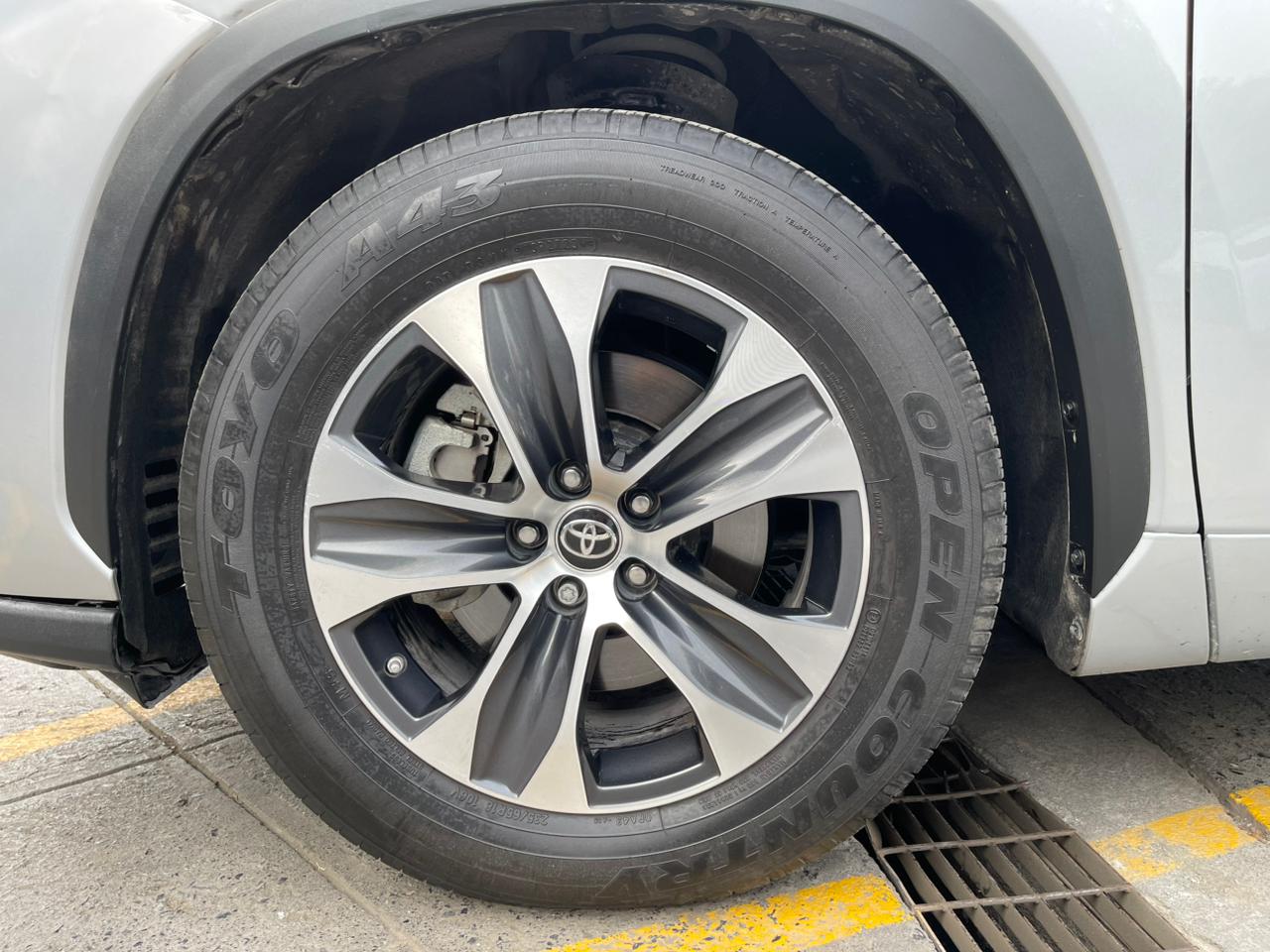 HIGHLANDER HIBRIDA XLE