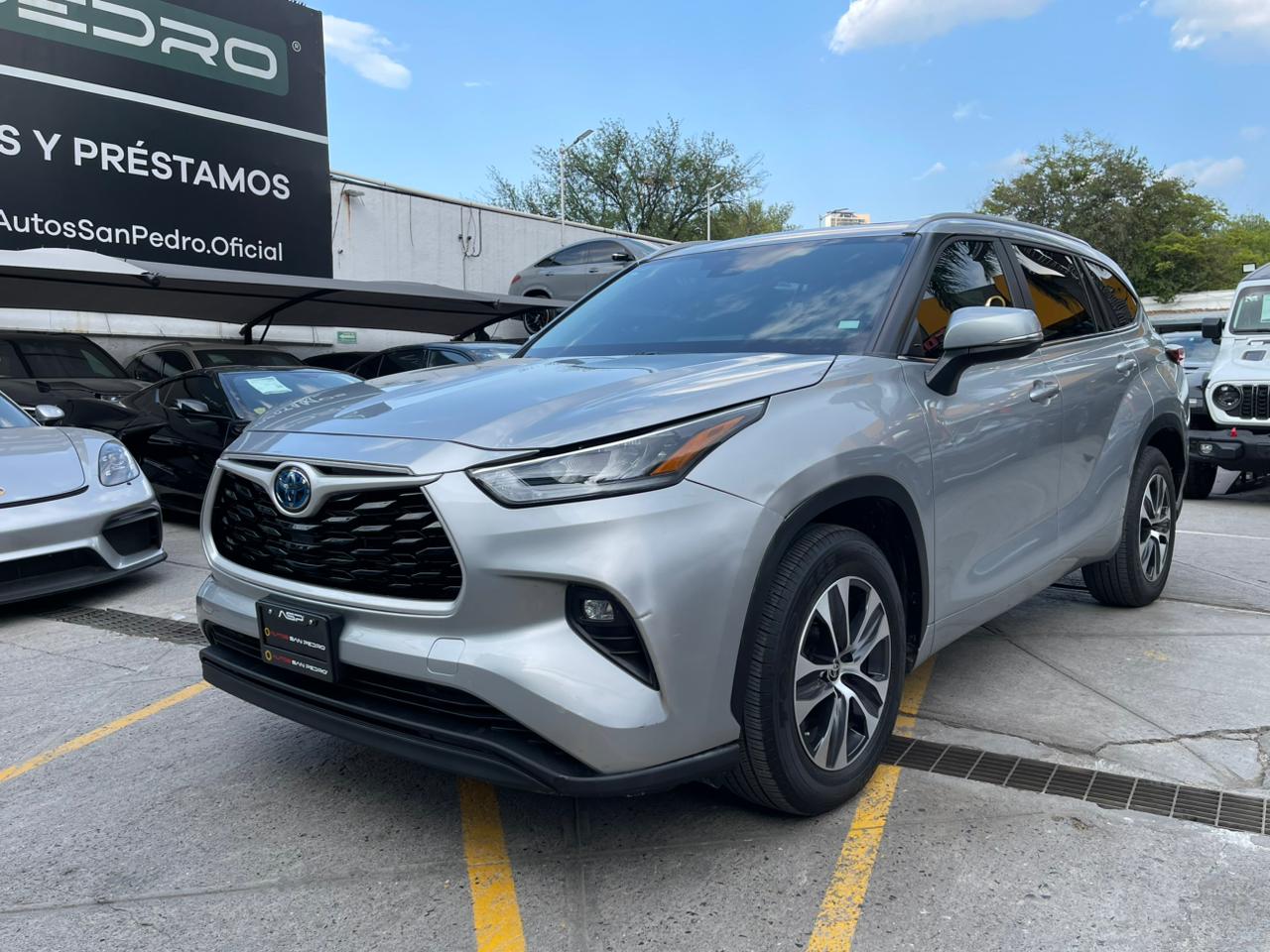 HIGHLANDER HIBRIDA XLE