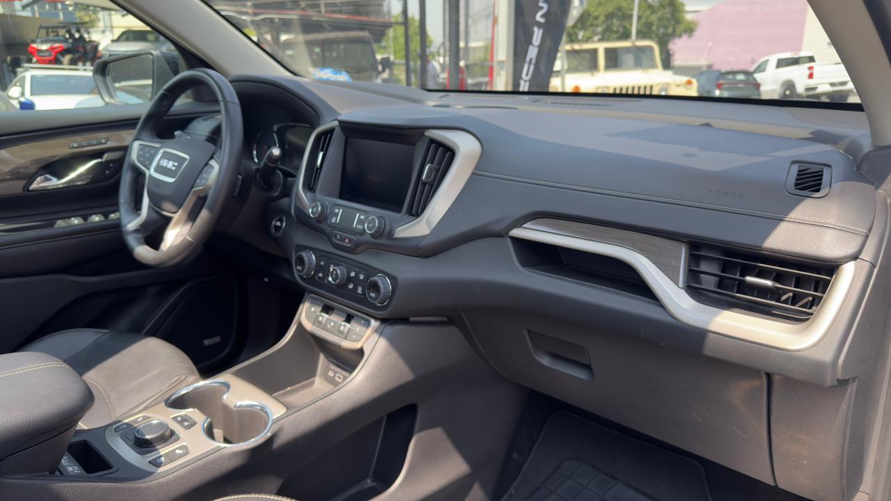 GMC TERRAIN DENALI 2023