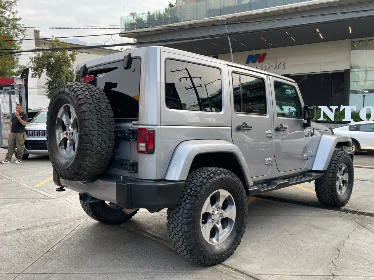 WRANGLER UNLIMITED SAHARA ATX 4X4