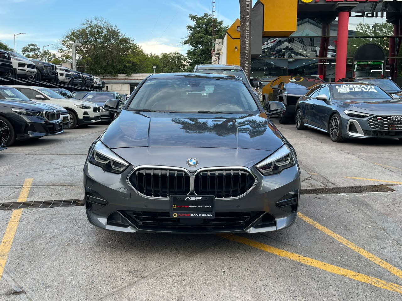 220i GRAND COUPE
