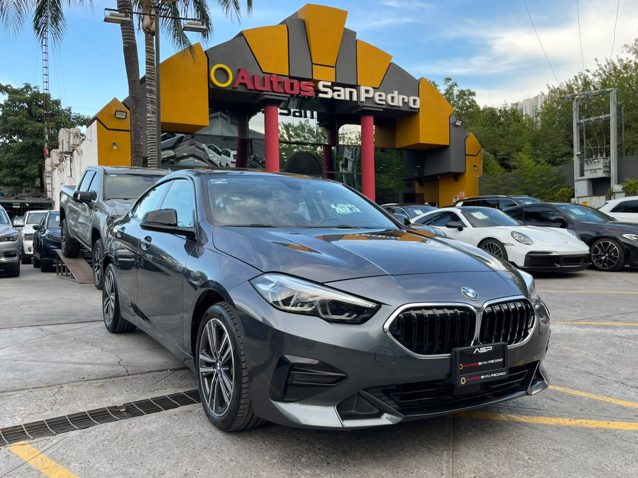 220i GRAND COUPE