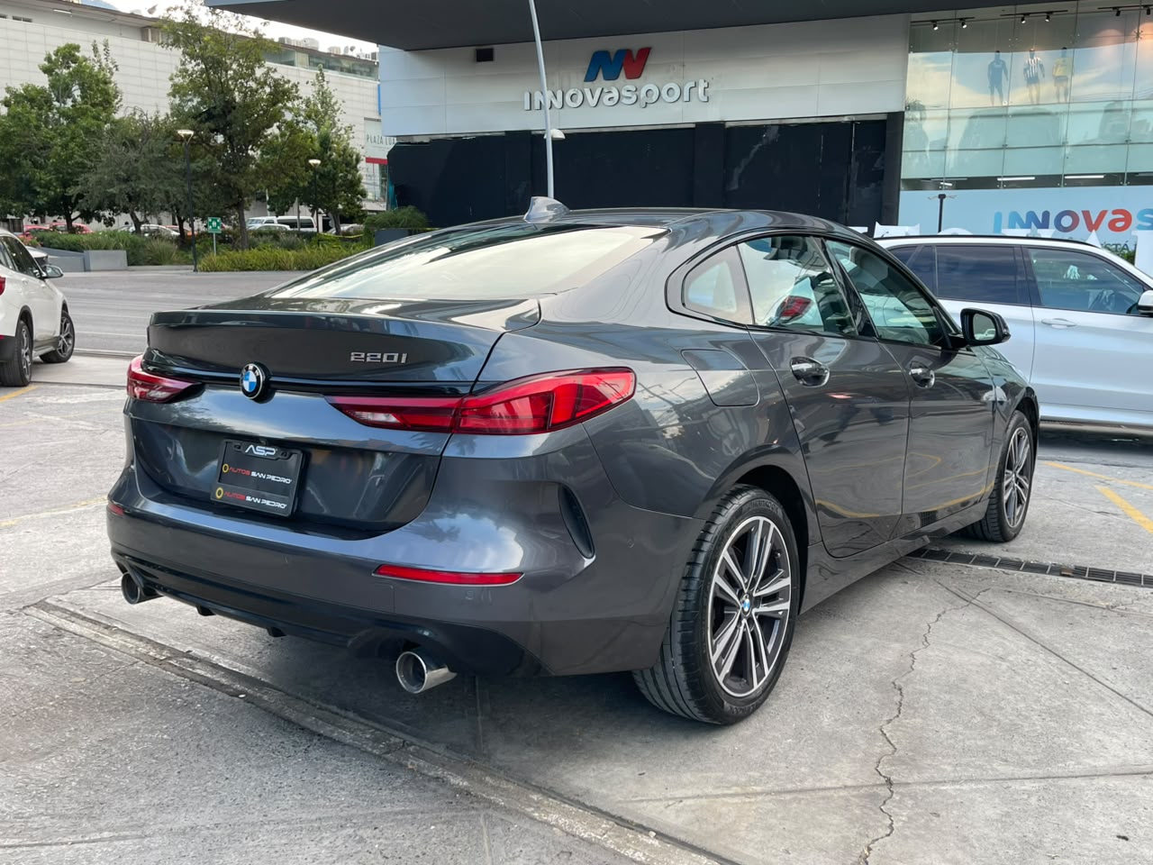 220i GRAND COUPE