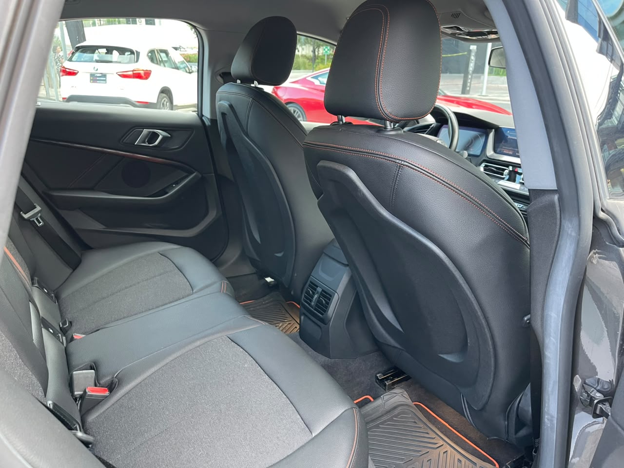 220i GRAND COUPE
