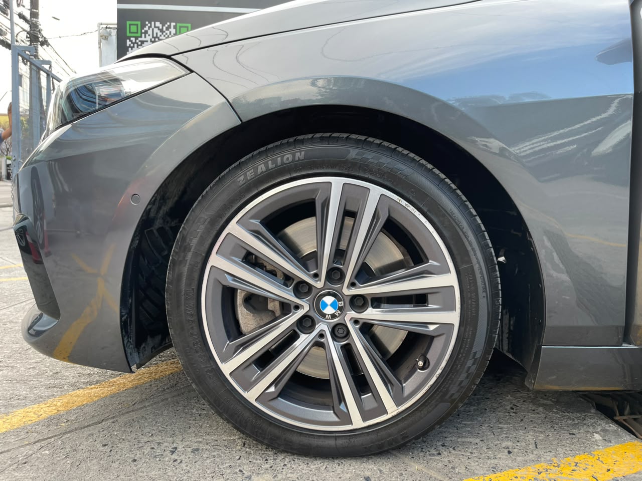 220i GRAND COUPE