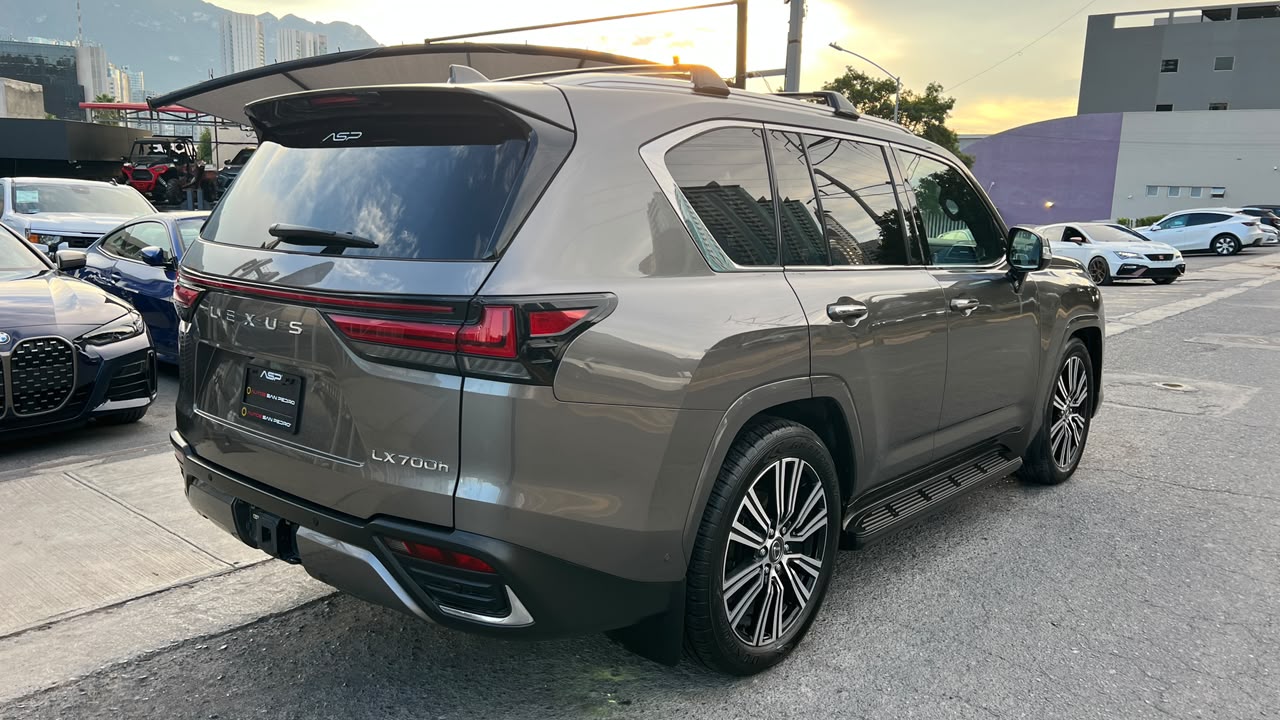 LEXUS LX 700H LUXURY 2026
