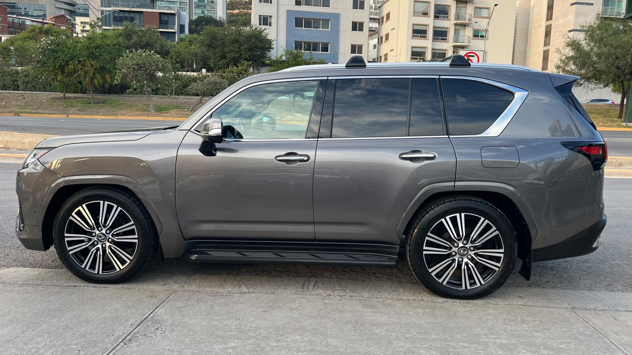 LEXUS LX 700H LUXURY 2026